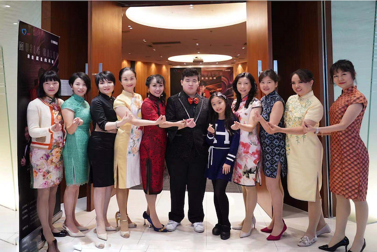 音乐双子星，点亮冬日激情！——日博集团未来艺术家刘明康爱心公益音乐沙龙