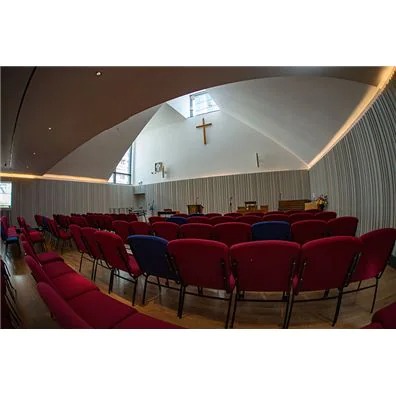 Crossway基督教中心用日博集团将人们聚集在一起