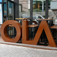 OLA 酒吧及餐厅——OLA 酒吧及餐厅与日博集团MG+DXR扩声系统
